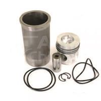 3218915R95 Zestaw Tłok+ Tulej+ Piersci. + Oring.