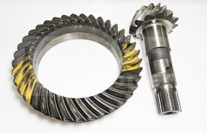 3907740M91  Atak kół kpl 