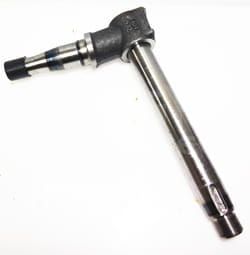 03389320 Oś zwrotnicy