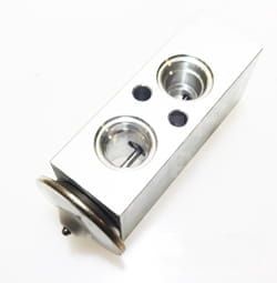 81874718 Zawór rozprężny