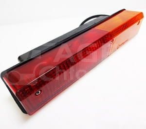 1425886M92 Lampa tylna prawa
